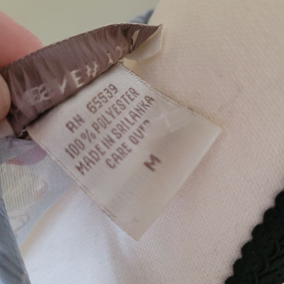 Jones New York Classy Robe - Picture 6 of 7